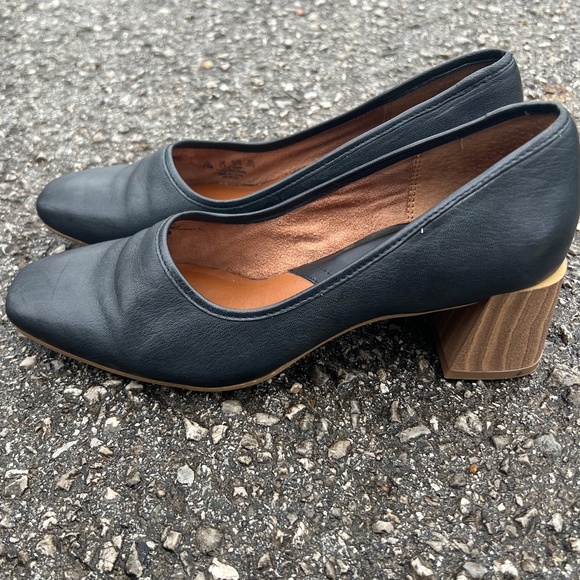 Franco Sarto Women's Block Heels 7.5M Black Short Heel Work Professional - Picture 8 of 9